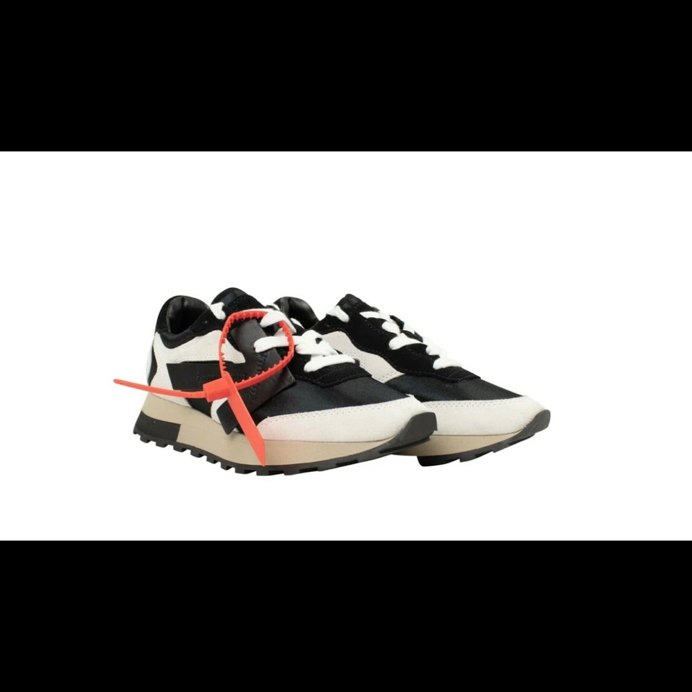 OFF-WHITE C/O VIRGIL ABLOH BLACK/WHITE HG RUNNER SNEAKERS